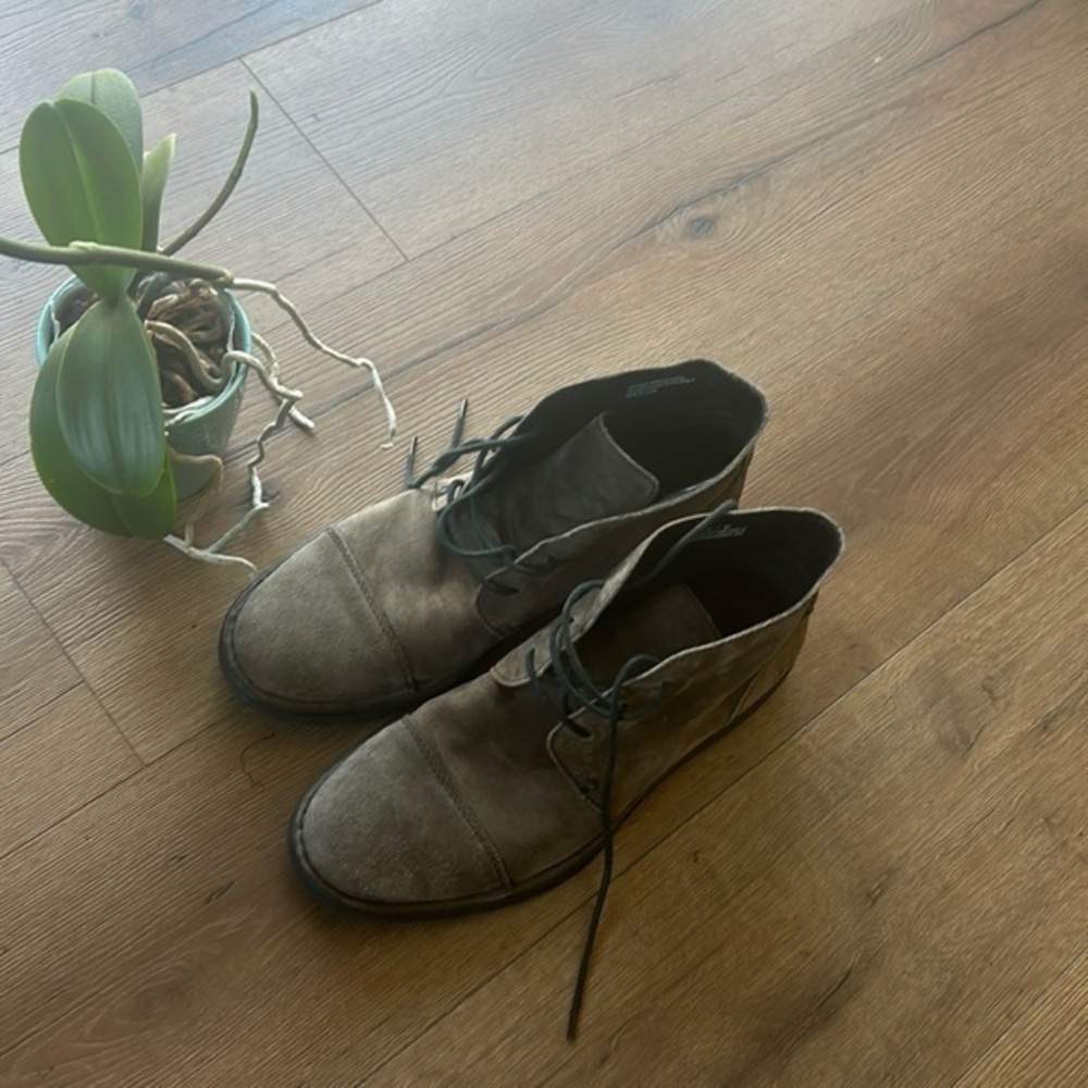 Born Leather Dress Shoes !! Size 11 men’s !!